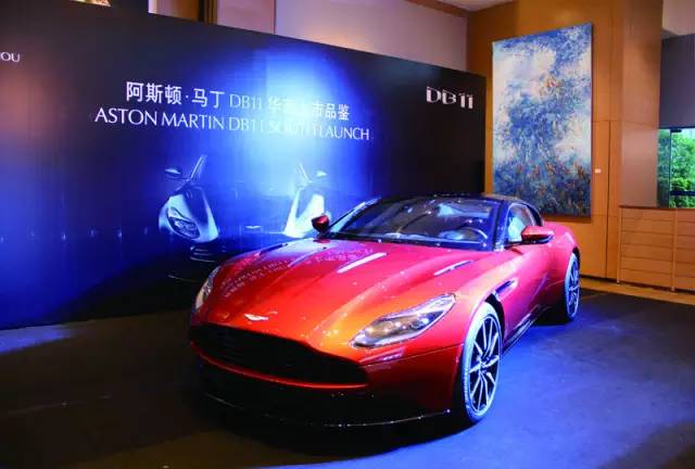 【活动回顾2】当优雅油画艺术遇上高尚阿斯顿•马丁名车