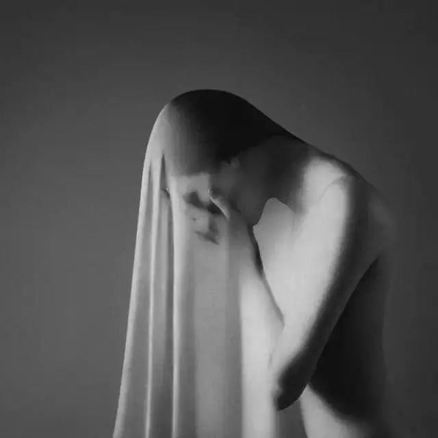 艺术资讯 | Noell S. Oszvald的迷思和解读